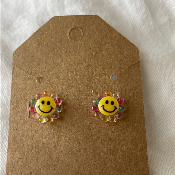 homemade Jewelry - Smiley Flower Stud Earrings